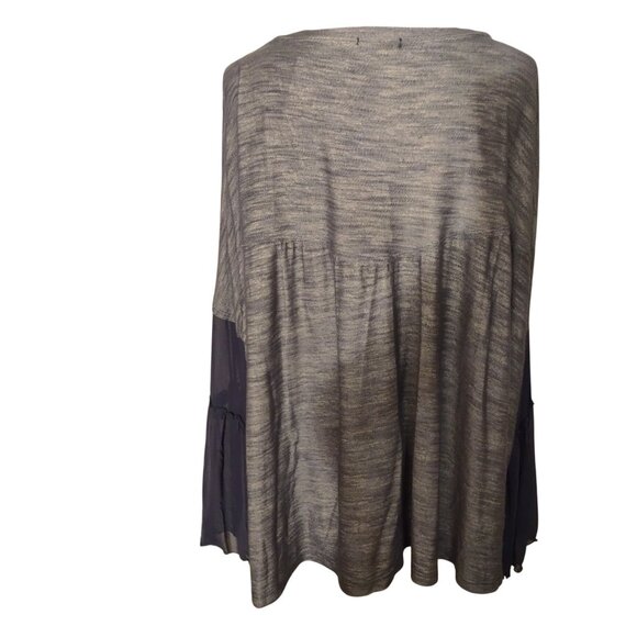 Oversized Gray & Blue Knit Tunic With Contrast Ruffle Sleeves Size 4X-NEW - Picture 2 of 8
